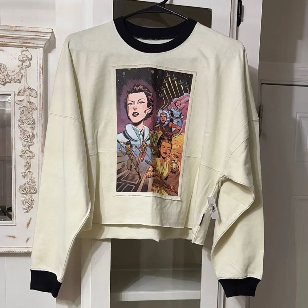 NWT Disney Cropped Star Wars Spirit Jersey Size XS Star Wars Women